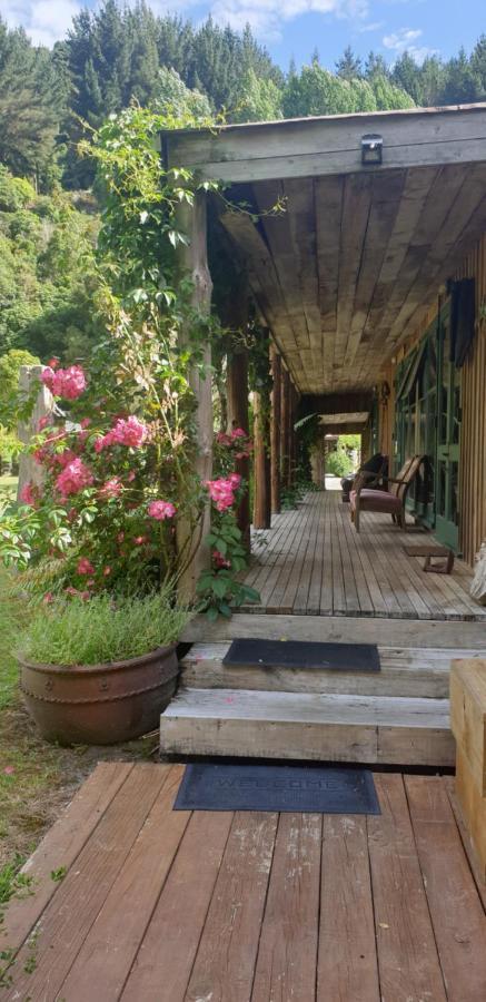 Blackfern Lodge Waimiha Eksteriør billede